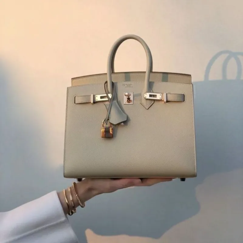 he26ibella Torba Laura